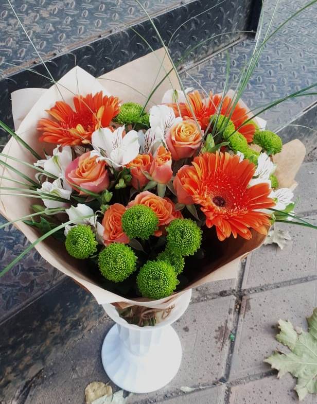 Букет цветов из: Герберы, Хризантемы, Альстромерии и Розы в Малышево