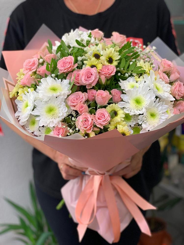 Букет цветов из: Розы и Хризантемы в Малышево