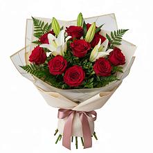 Букет цветов из:  Лилии и Розы в Малышево