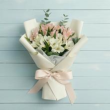 Букет цветов из:  Альстромерии в Малышево