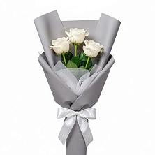 Букет 3 белые розы в Малышево
