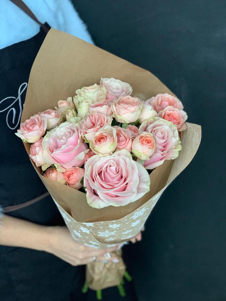 Букет цветов из: Хризантемы и Розы в Малышево