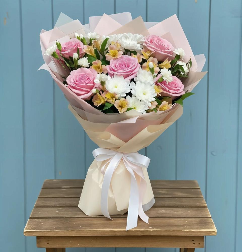 Букет цветов из: Гвоздики, Орхидеи и Розы в Малышево