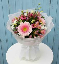 Букет цветов из:  Герберы, Альстромерии и Лизиантусы #REPLACE_PRED# Малышево