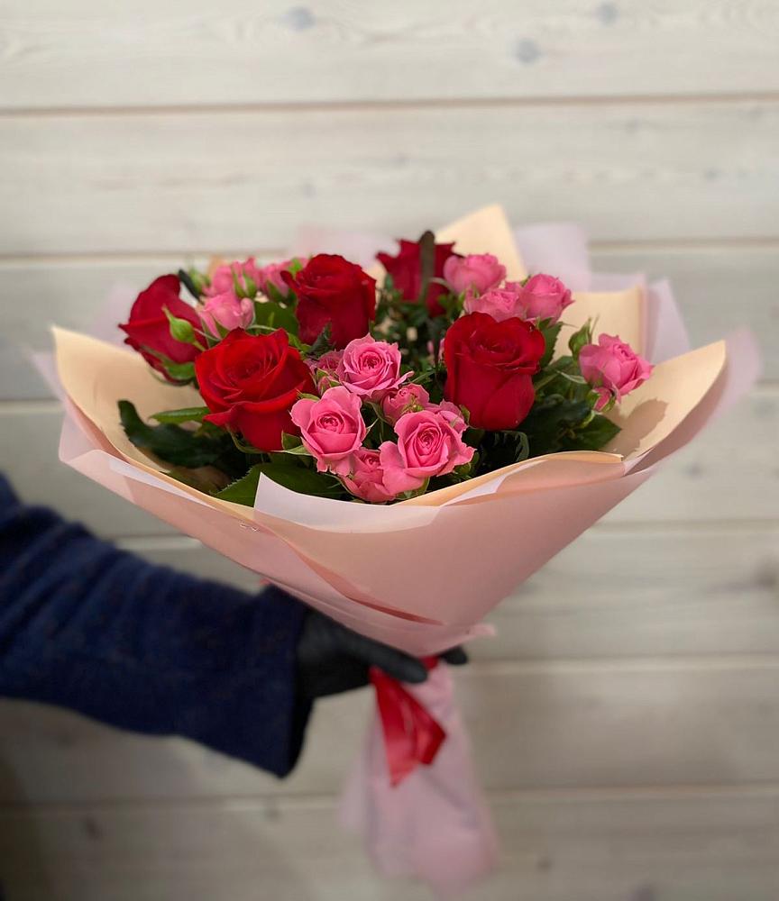 Букет цветов из: Розы в Малышево
