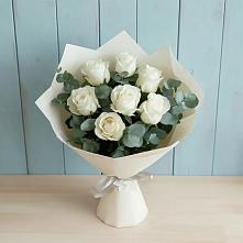 Букет Белые розы в Эвкалипте в Малышево