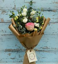 Букет цветов из:  Розы и Лизиантусы в Малышево