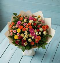 Букет Микс из разноцветных кустовых роз в Малышево